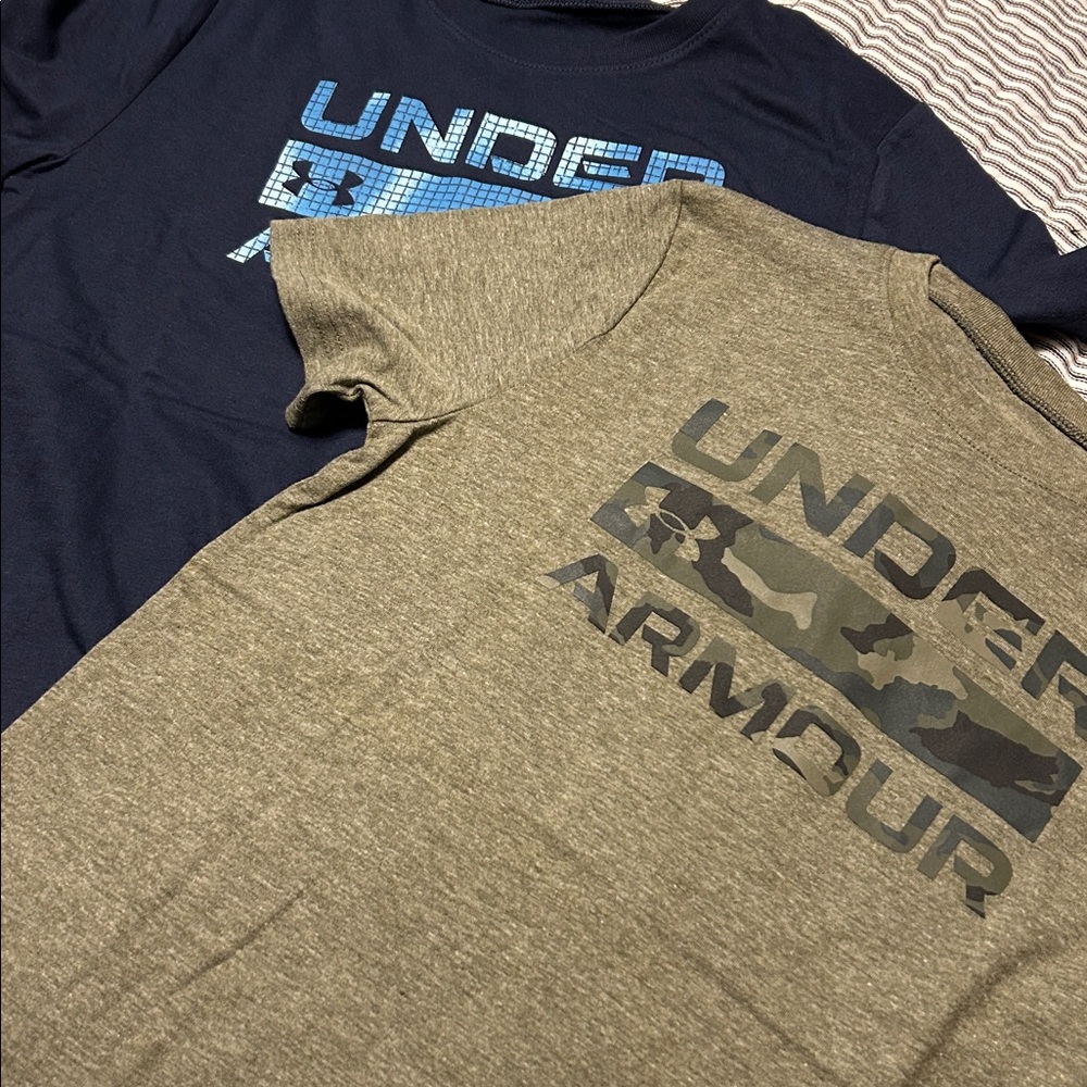 2 Boys Under Armour T-shirts